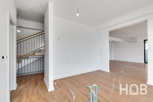 Zu verkaufen, Villa, 153 m², Budva