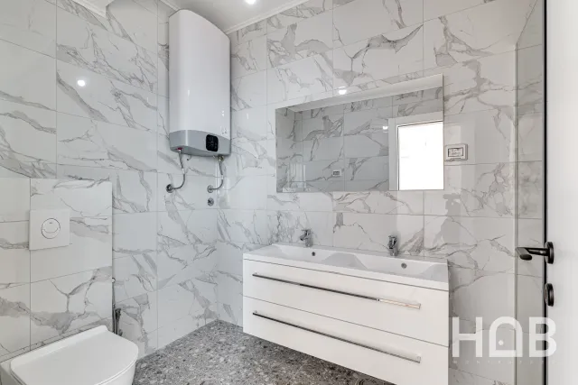 Zu verkaufen, Villa, 153 m², Budva