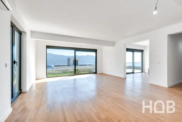 Zu verkaufen, Villa, 153 m², Budva