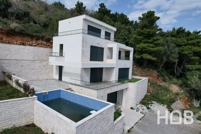 Zu verkaufen, Villa, 153 m², Budva