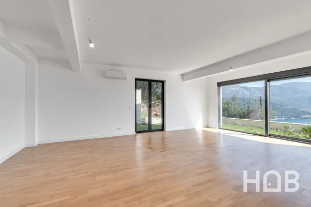 Zu verkaufen, Villa, 153 m², Budva