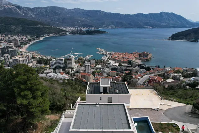 Na prodaju, Vila, 153 m², Budva