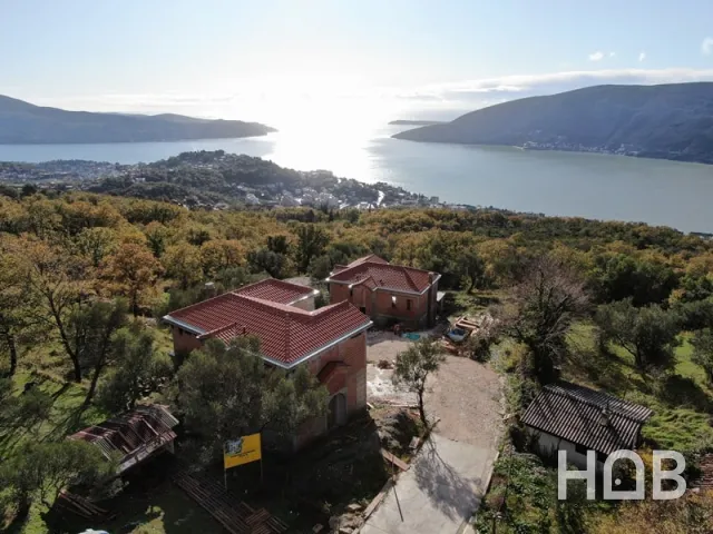 Satılık, Plot, Herceg Novi