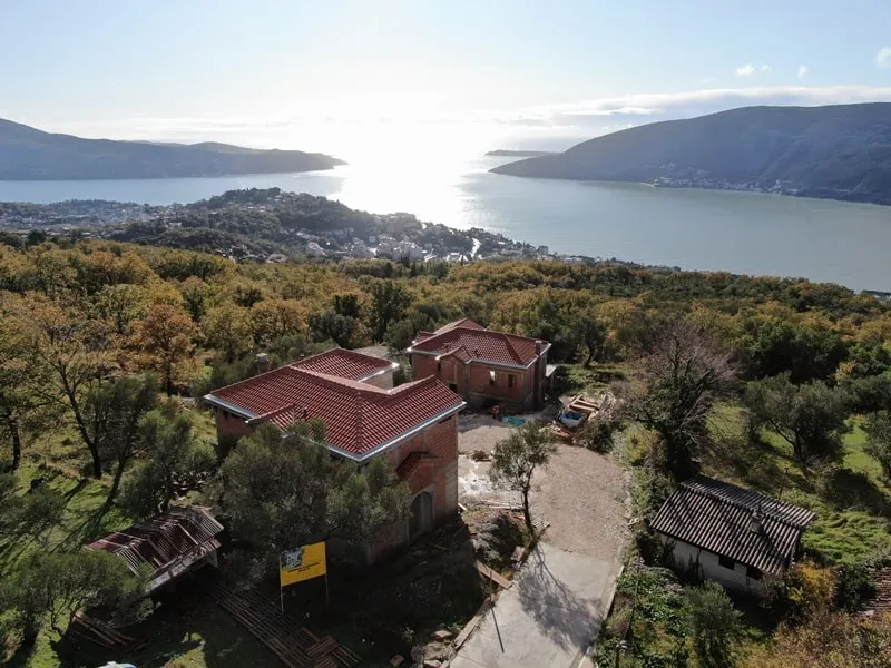 Satılık, Plot, Herceg Novi