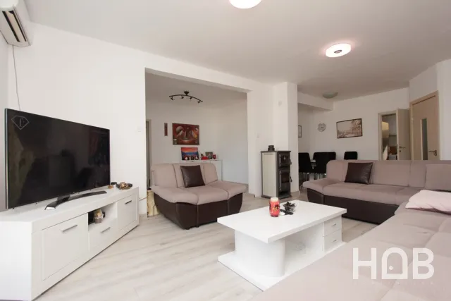 Satılık, Daire, 109 m², Budva