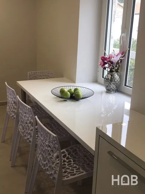 Na prodaju, Stan, 35 m², Budva