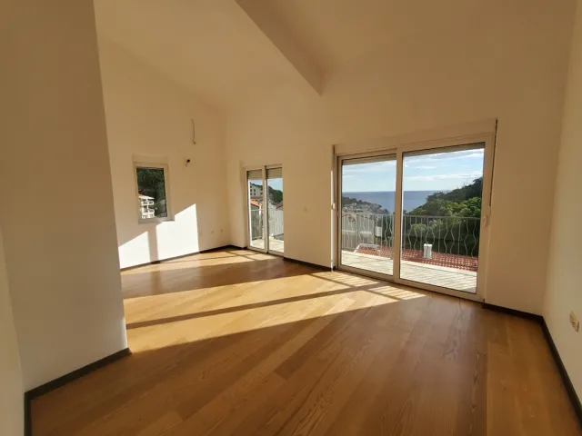 Na prodaju, Apartment In New Building, 50 m², Budva