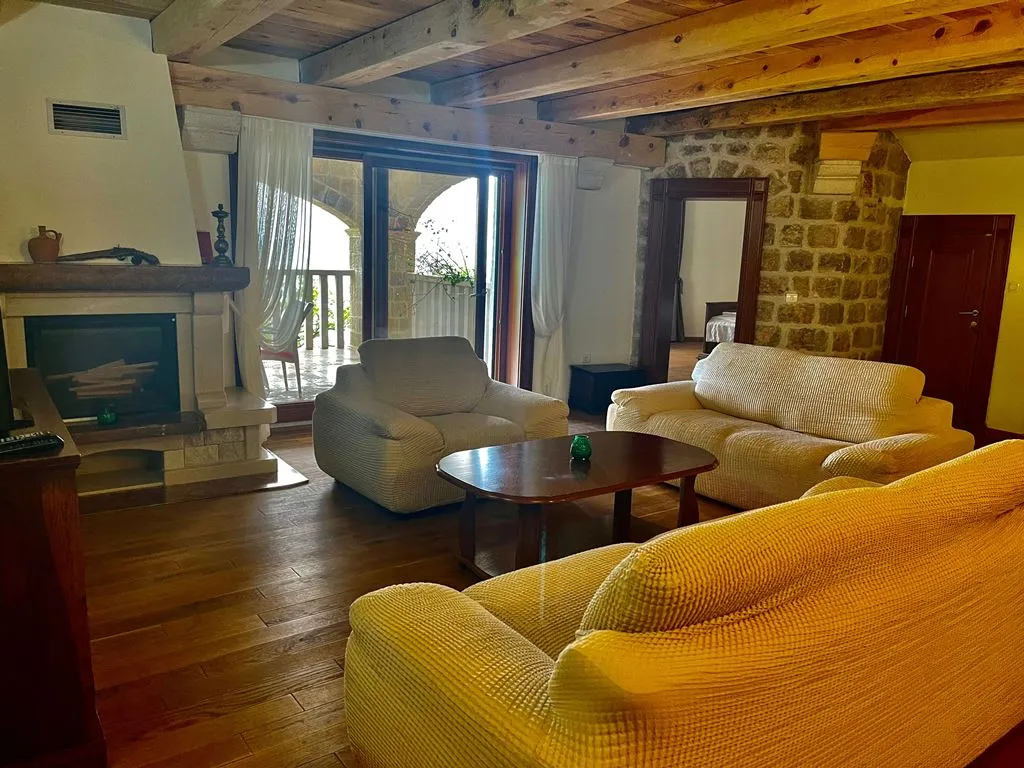 À vendre, Appartement, 108 m², Budva