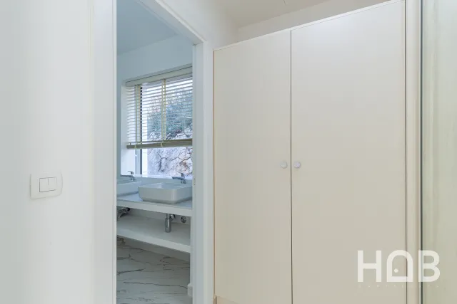 Zu verkaufen, Villa, 375 m², Budva