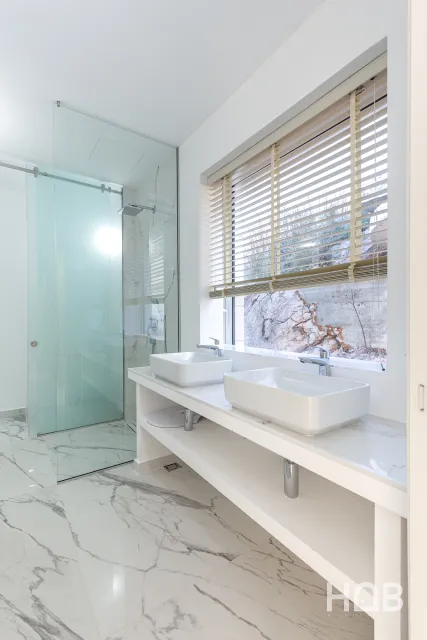 Zu verkaufen, Villa, 375 m², Budva