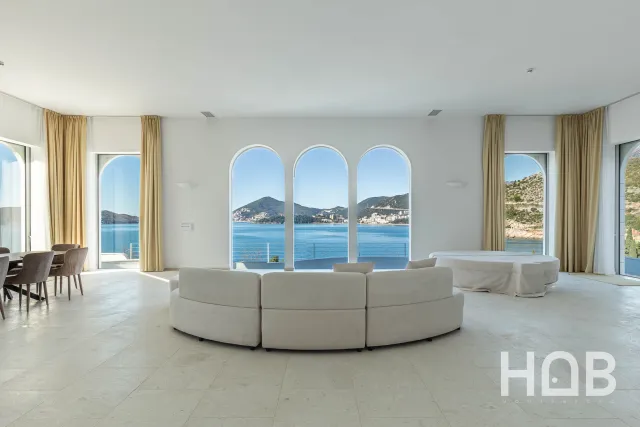Zu verkaufen, Villa, 375 m², Budva