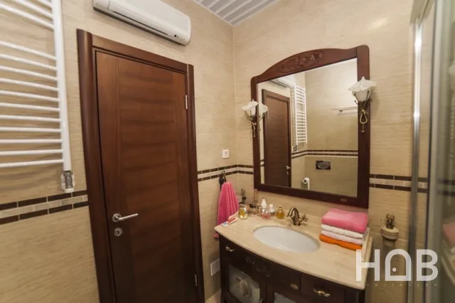 Zu verkaufen, Wohnung, 179 m², Budva