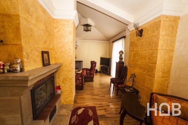Zu verkaufen, Wohnung, 179 m², Budva