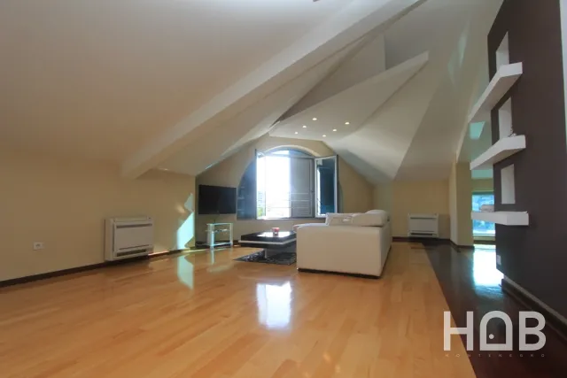 Na prodaju, Stan, 123 m², Budva
