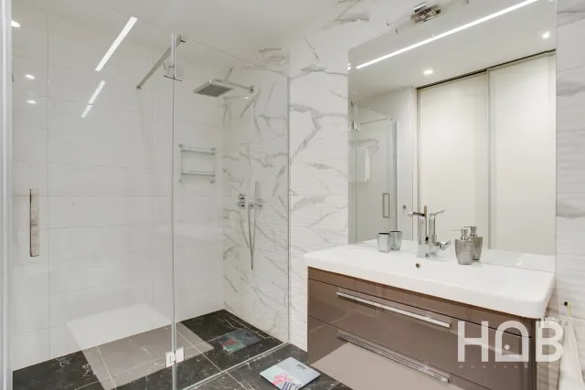 Satılık, Daire, 156 m², Budva