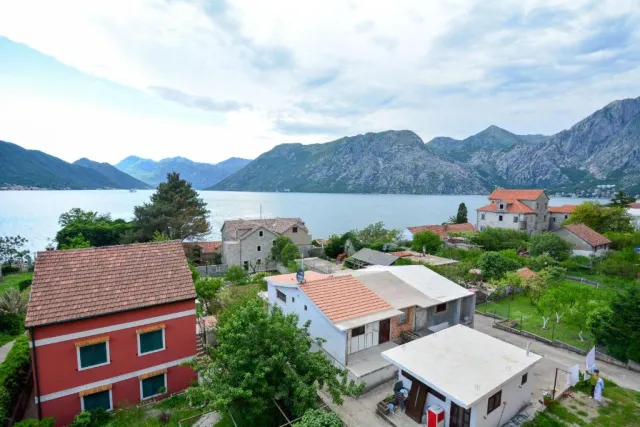 Продажа, Отель, 380 m², Kotor