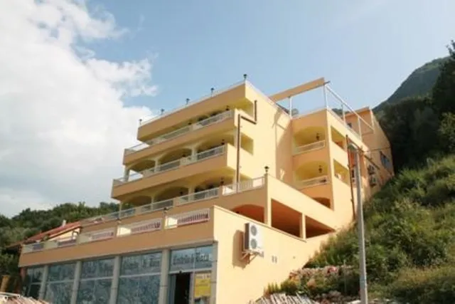 Продажа, Отель, 1630 m², Kotor