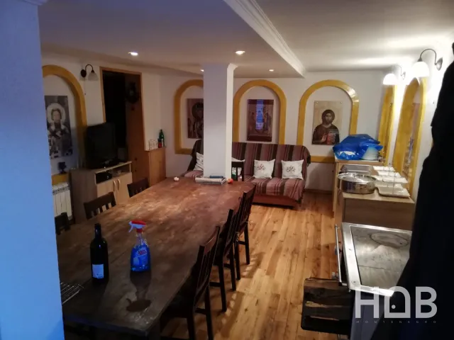 Na prodaju, Kuća, 220 m², Montenegro