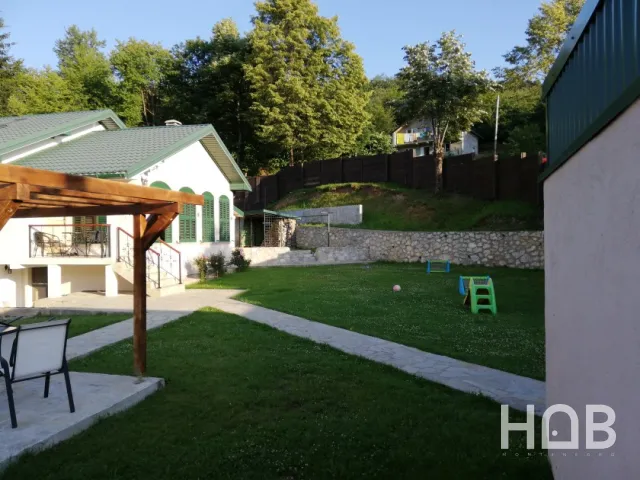 Na prodaju, Kuća, 220 m², Montenegro