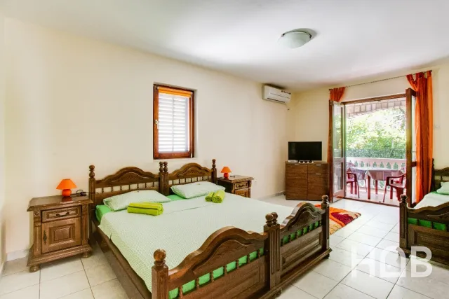 Na prodaju, Hotel, 600 m², Budva