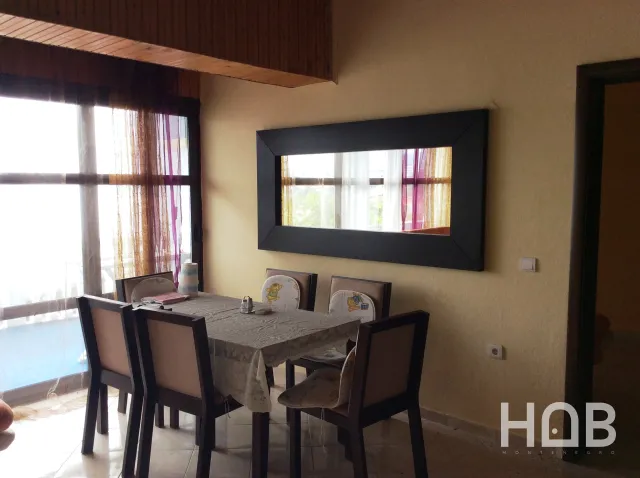 Na prodaju, Kuća, 237 m², Bar