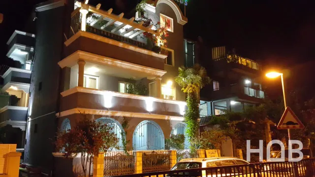 Na prodaju, Hotel, 1800 m², Budva