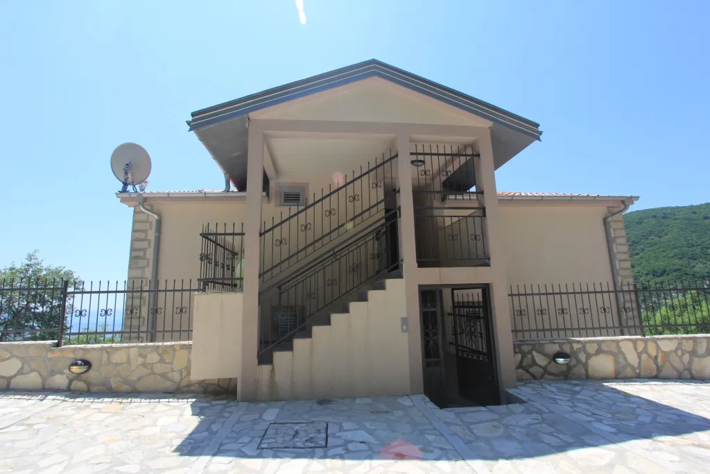 Na prodaju, Kuća, 388 m², Budva