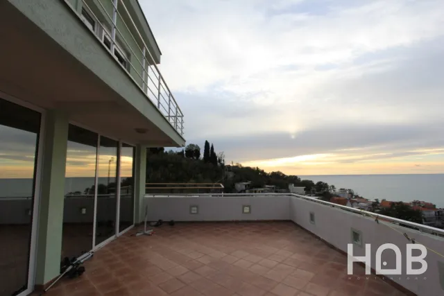 Na prodaju, Hotel, 1200 m², Bar