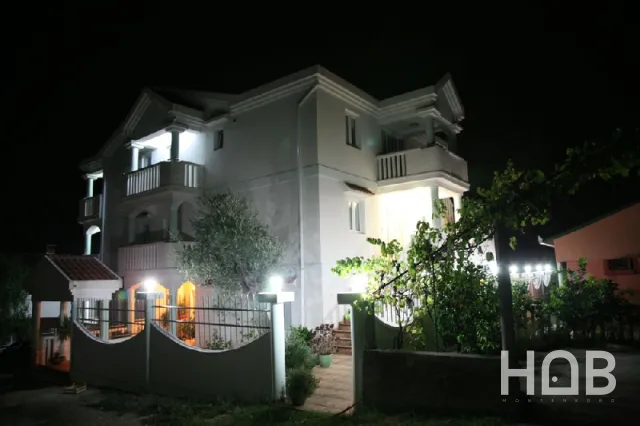 Na prodaju, Hotel, 600 m², Tivat