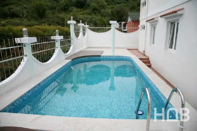 Na prodaju, Hotel, 600 m², Tivat