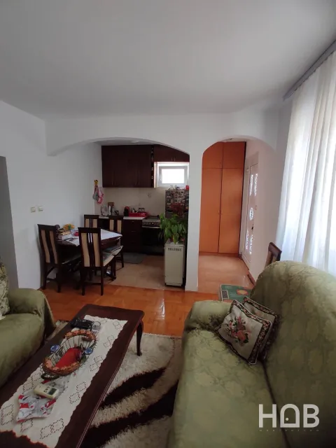 Na prodaju, Stan, 60 m², Budva
