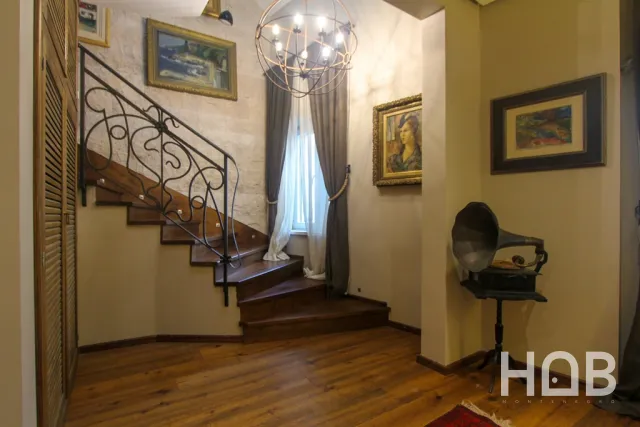 Na prodaju, Stan, 192 m², Budva