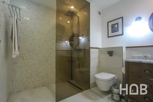 Na prodaju, Stan, 192 m², Budva