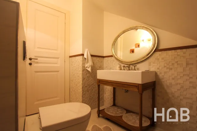 Na prodaju, Stan, 192 m², Budva
