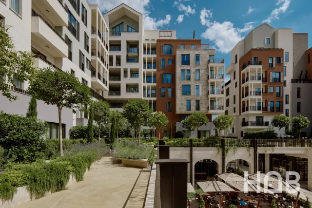 Na prodaju, Stan, 138 m², Tivat