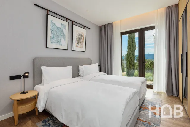 Na prodaju, Stan, 138 m², Tivat