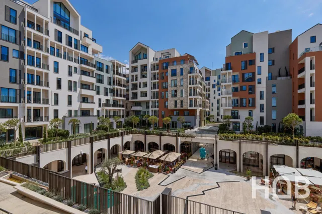 Na prodaju, Stan, 191 m², Tivat