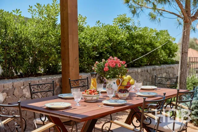 Na prodaju, Vila, 800 m², Herceg Novi