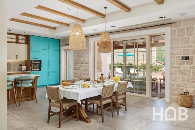 Na prodaju, Vila, 800 m², Herceg Novi