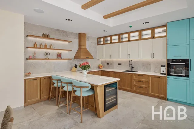 Na prodaju, Vila, 800 m², Herceg Novi