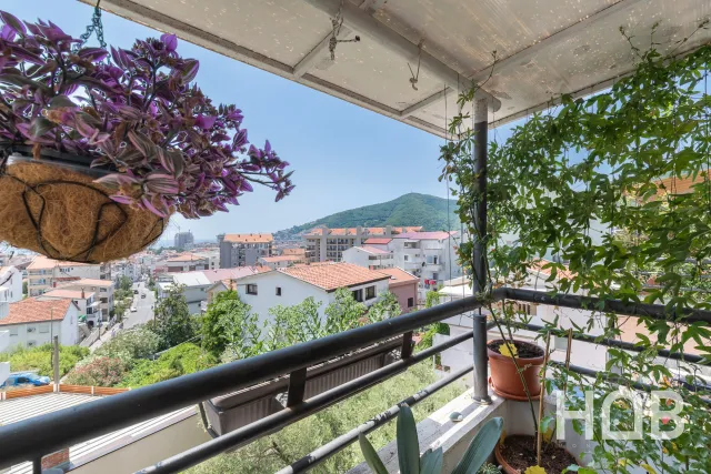 Na prodaju, Stan, 42 m², Budva