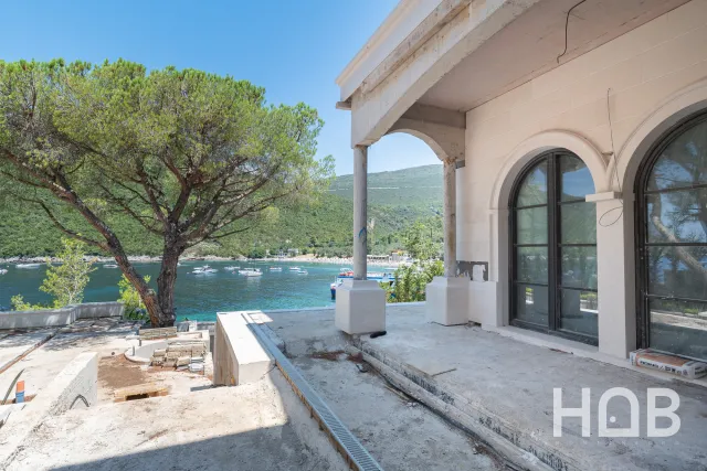 Na prodaju, Vila, 288 m², Herceg Novi