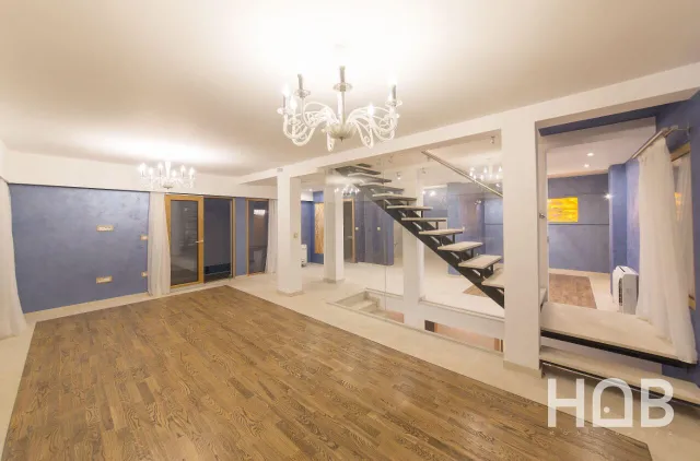 Na prodaju, Vila, 202 m², Tivat
