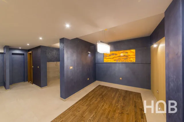 Na prodaju, Vila, 202 m², Tivat