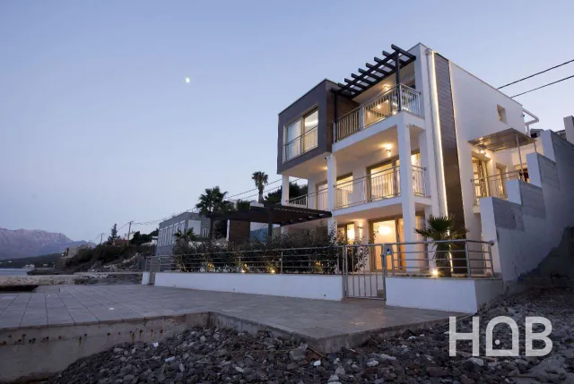 Na prodaju, Vila, 202 m², Tivat