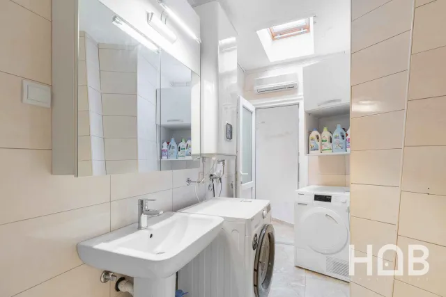 Dvosoban stan na prodaju u Budvi, 77 m²