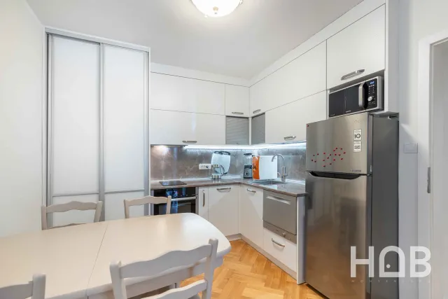 Dvosoban stan na prodaju u Budvi, 77 m²