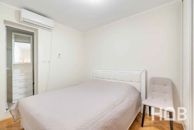 Dvosoban stan na prodaju u Budvi, 77 m²