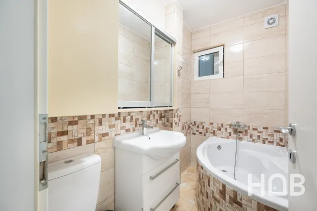Dvosoban stan na prodaju u Budvi, 77 m²