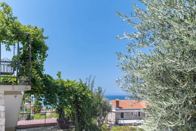 Dvosoban stan na prodaju u Budvi, 77 m²